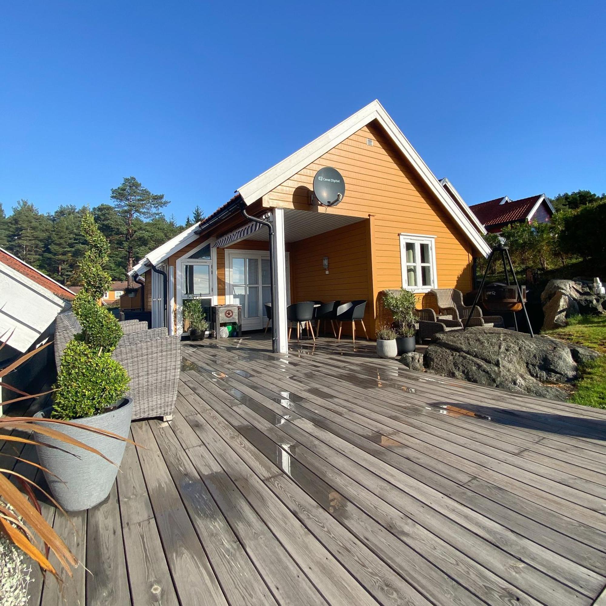 Tregde Ferie Hotel Mandal Exterior photo